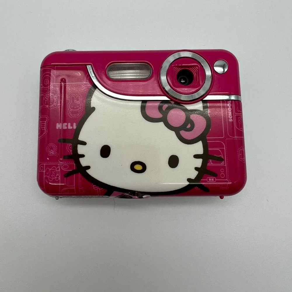 Hello Kitty Digital‎ Camera Pink Silver Kids Fun Photo Toy 2012